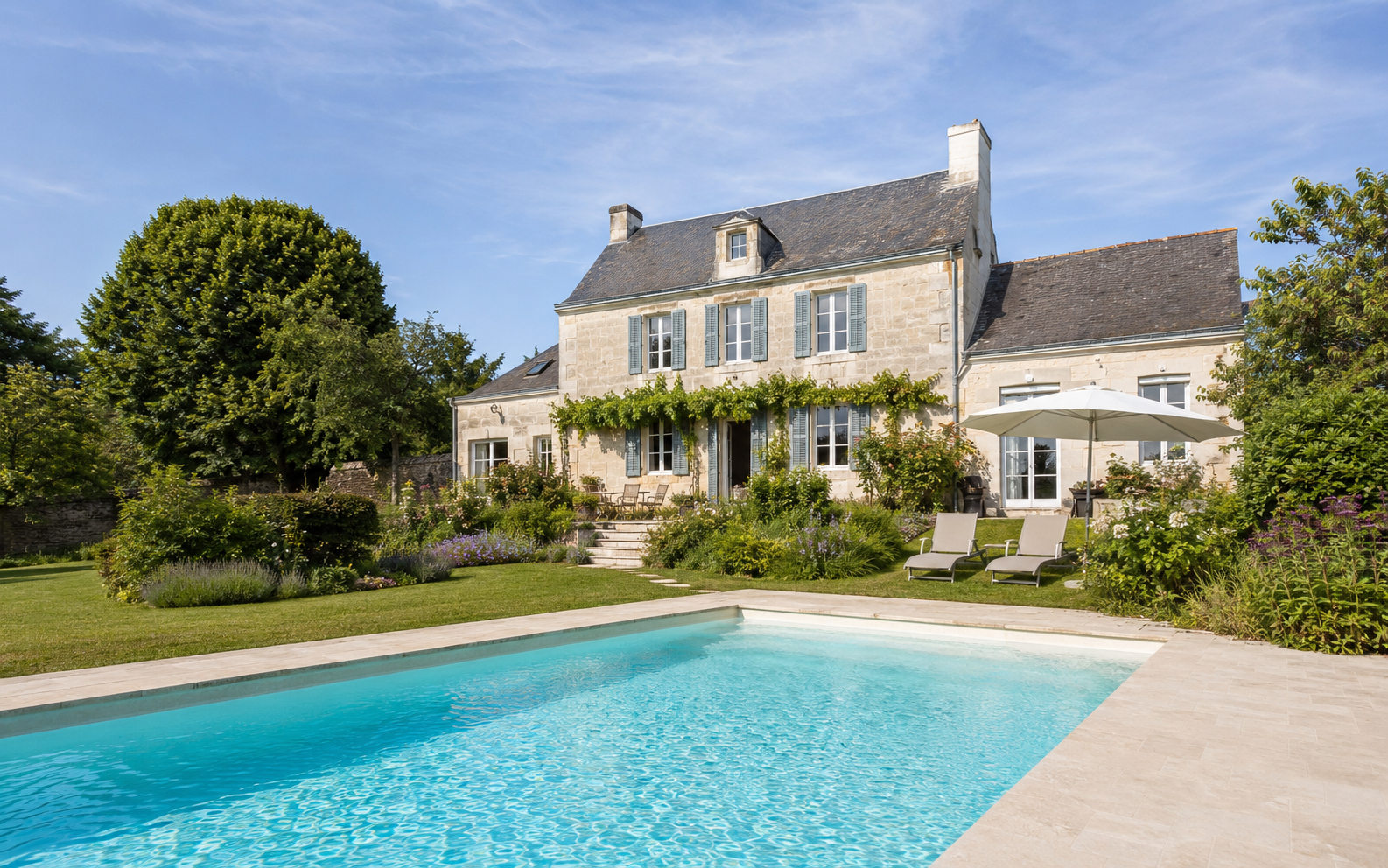 Maison de vacances avec piscine près de Chinon